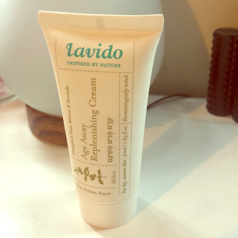 Age Away Replenishing Cream